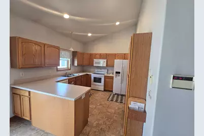 211 Lana Court, Fergus Falls, MN 56537 - Photo 4