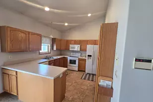 211 Lana Ct, Fergus Falls, MN 56537 - Photo 4