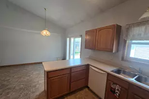 211 Lana Ct, Fergus Falls, MN 56537 - Photo 6