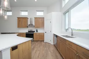 4871 Hampton Cir S, Moorhead, MN 56560 - Photo 8