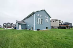 4871 Hampton Cir S, Moorhead, MN 56560 - Photo 32
