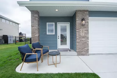4871 Hampton Circle S, Moorhead, MN 56560 - Photo 2