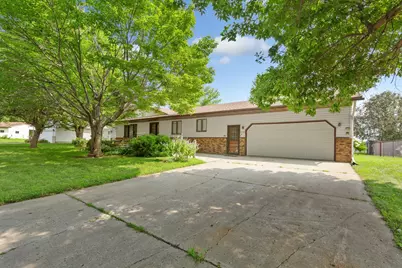 556 Karmil Place, Gaylord, MN 55334 - Photo 2