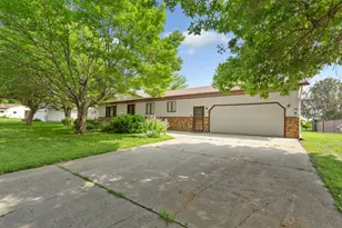 556 Kar-Mil Pl, Gaylord, MN 55334 - Photo 1