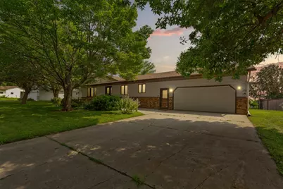 556 Karmil Place, Gaylord, MN 55334 - Photo 2
