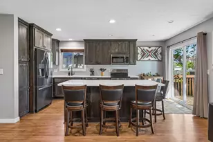 833 Oriole Dr, Apple Valley, MN 55124 - Photo 10