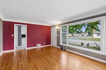 157 Poplar Street W, South Saint Paul, MN 55075 - Photo 4