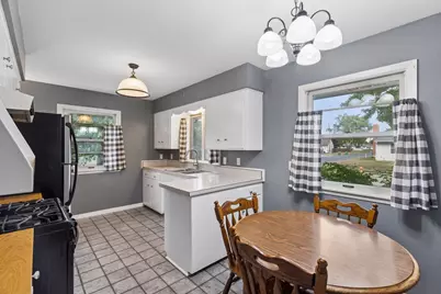 157 Poplar Street W, South Saint Paul, MN 55075 - Photo 8
