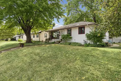 157 Poplar Street W, South Saint Paul, MN 55075 - Photo 2