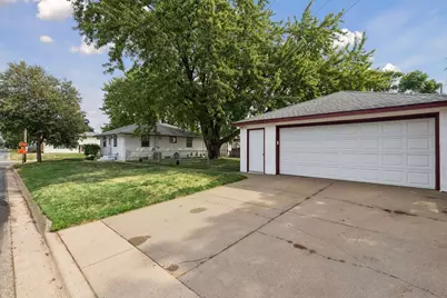 157 Poplar Street W, South Saint Paul, MN 55075 - Photo 40