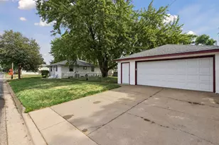157 Poplar St W, South Saint Paul, MN 55075 - Photo 40