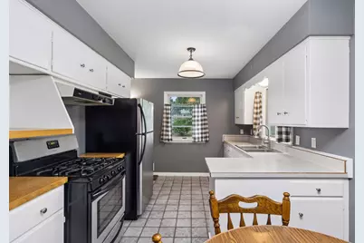 157 Poplar Street W, South Saint Paul, MN 55075 - Photo 10