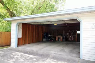 7925 Penn Ave N, Brooklyn Park, MN 55444 - Photo 38