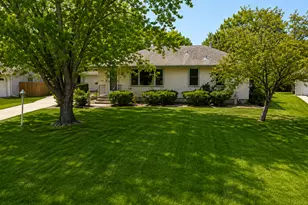 7925 Penn Ave N, Brooklyn Park, MN 55444 - Photo 4