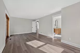 10489 Barnes Way, Inver Grove Heights, MN 55077 - Photo 16