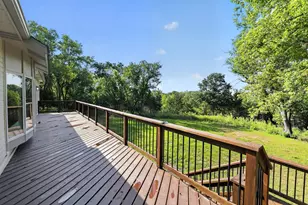 10489 Barnes Way, Inver Grove Heights, MN 55077 - Photo 2