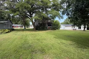 525 1st St, Dawson, MN 56232 - Photo 4