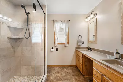 659 Crestview Lane, Owatonna, MN 55060 - Photo 20