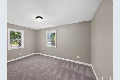 610 Jefferson Avenue SW, Eyota, MN 55934 - Photo 4