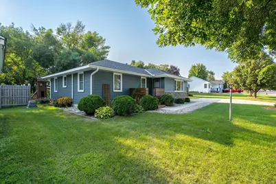 914 N 5th Street, Saint Peter, MN 56082 - Photo 2