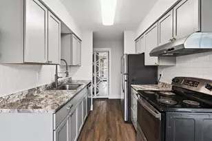 810 6th St S, Hopkins, MN 55343 - Photo 16