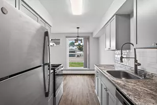 810 6th St S, Hopkins, MN 55343 - Photo 18
