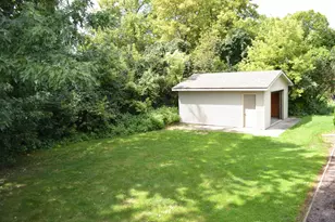 1160 Greenleaf Rd, Owatonna, MN 55060 - Photo 4