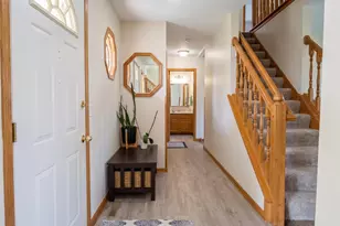 3569 Gershwin Ave N, Oakdale, MN 55128 - Photo 4