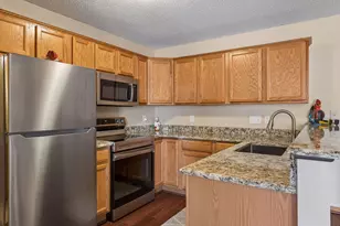 1685 Patriot Ln, Waconia, MN 55387 - Photo 8