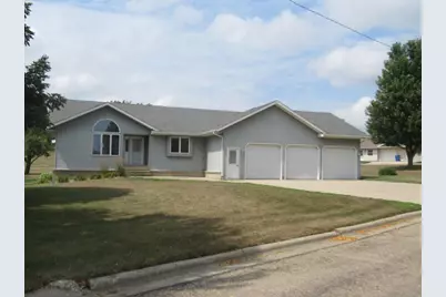 241 6th Street, Chandler, MN 56122 - Photo 1