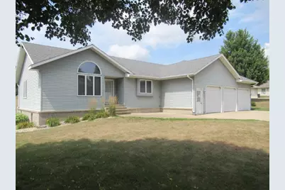 241 6th Street, Chandler, MN 56122 - Photo 2