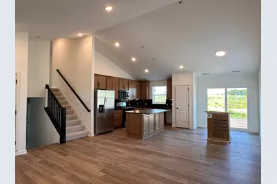 1652 Lund Way, Shakopee, MN 55379 - Photo 1