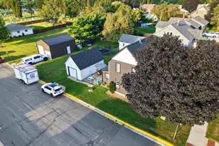540 2nd Ave NW, Plainview, MN 55964 - Photo 2