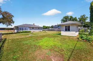 417 W Irving St, Lake City, MN 55041 - Photo 6