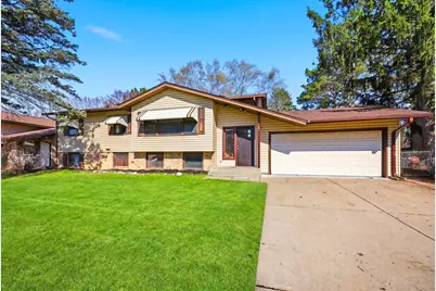 182 Faye Street, Saint Paul, MN 55119 - Photo 1