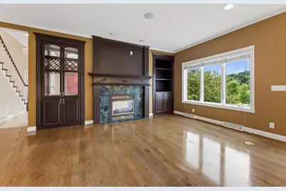 801 Spring Brook Drive, Winona, MN 55987 - Photo 8