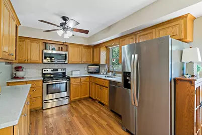 8918 Emerson Avenue S, Bloomington, MN 55420 - Photo 6