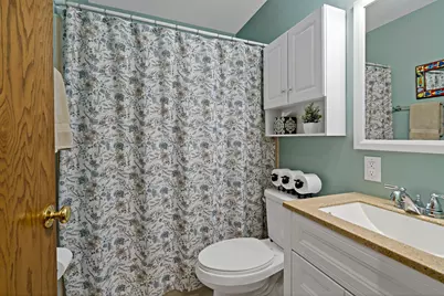 8918 Emerson Avenue S, Bloomington, MN 55420 - Photo 14