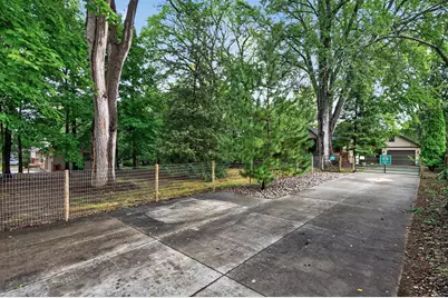 9845 Brookside Avenue, Bloomington, MN 55431 - Photo 30