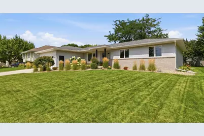 137 Elk Drive SE, Hutchinson, MN 55350 - Photo 2