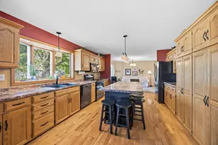 137 Elk Dr SE, Hutchinson, MN 55350 - Photo 4