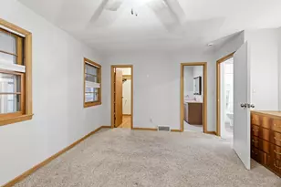 307 S 4th St, Le Sueur, MN 56058 - Photo 14