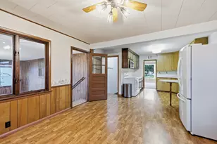 307 S 4th St, Le Sueur, MN 56058 - Photo 8