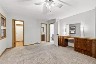 307 S 4th St, Le Sueur, MN 56058 - Photo 12