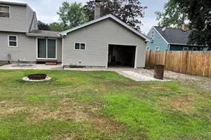 5366 Saint Stephens St, Mounds View, MN 55112 - Photo 8
