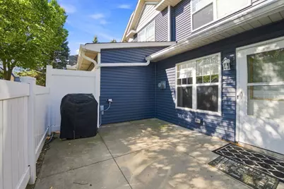 410 Hickory Lane N, Oakdale, MN 55128 - Photo 2