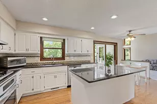 8079 Spruce Trail, Eden Prairie, MN 55347 - Photo 6