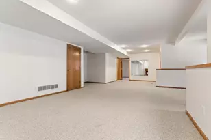8079 Spruce Trail, Eden Prairie, MN 55347 - Photo 44