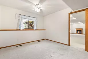 8079 Spruce Trail, Eden Prairie, MN 55347 - Photo 38