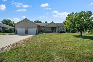 630 Dewberry Ln, Alexandria, MN 56308 - Photo 1